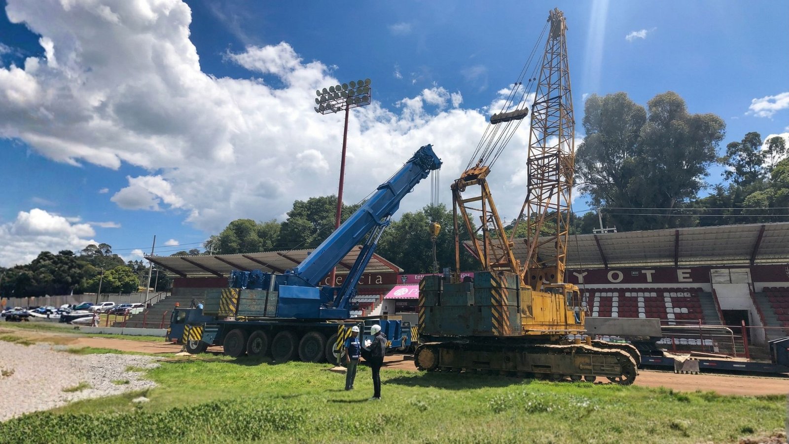 Estadio Tlahuicole Grúas Ojeda