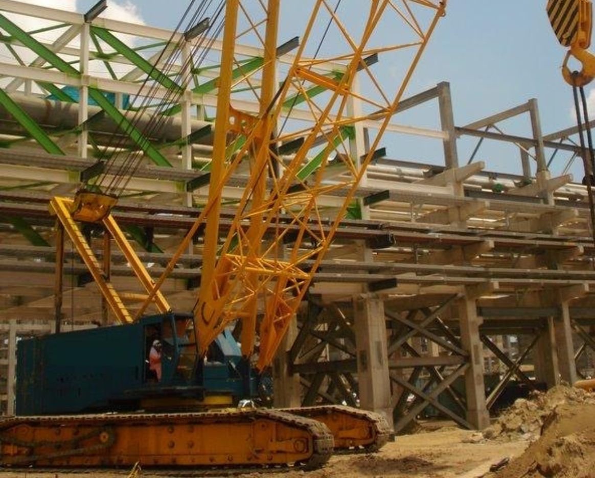 Grúa estructura sobre Orugas Grúas Ojeda1