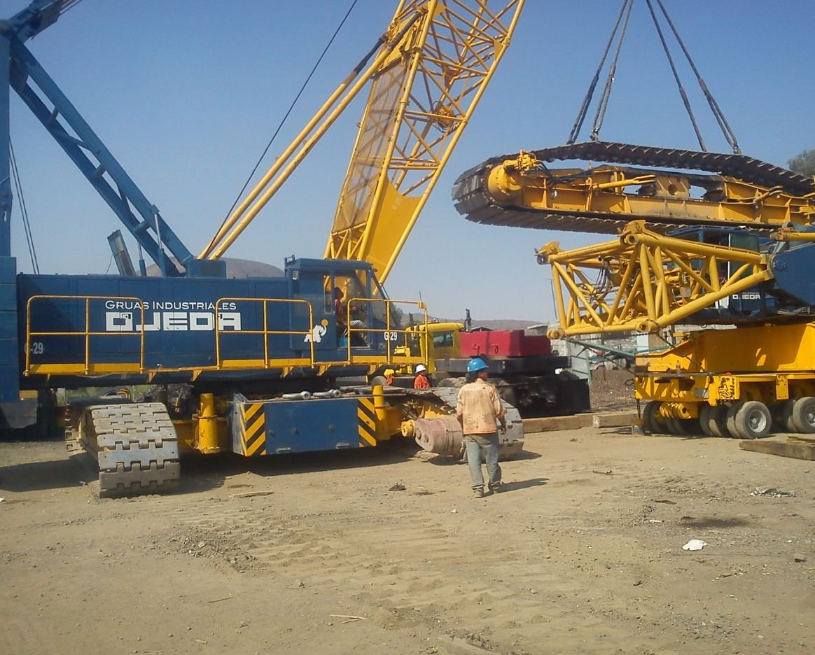 Grúa estructura sobre Orugas Grúas Ojeda5